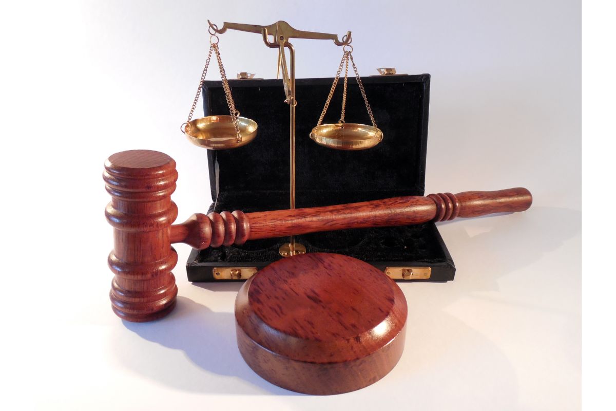 Judge's gavel and Liberty Scales